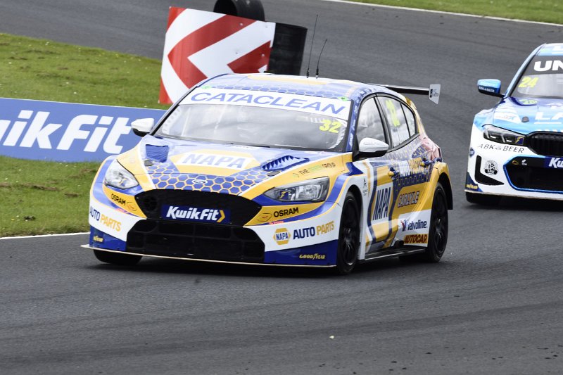 BTCC_quali_00002.jpg