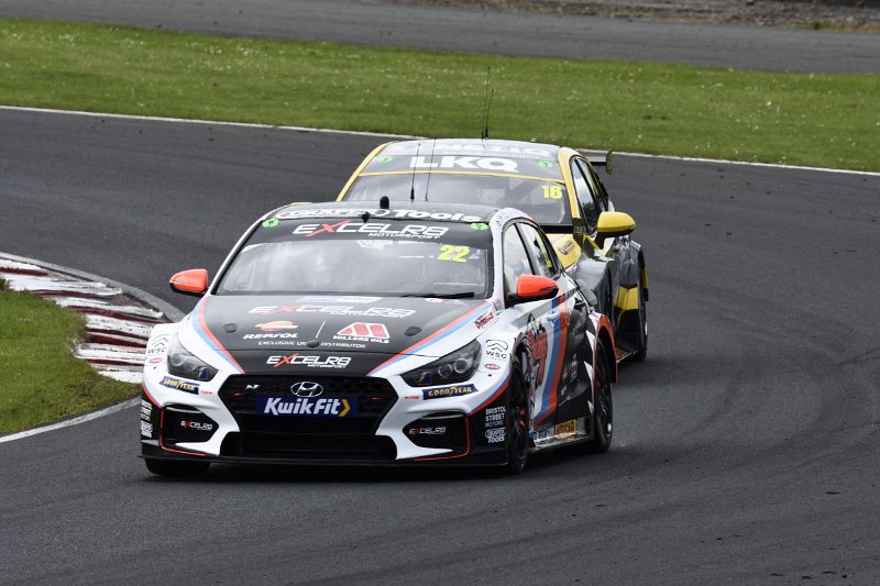 BTCC_quali_00006.jpg