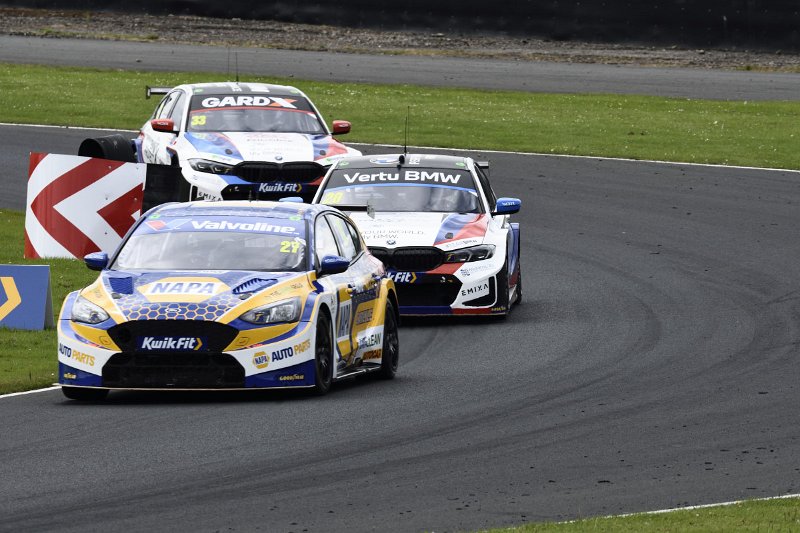 BTCC_quali_00021.jpg