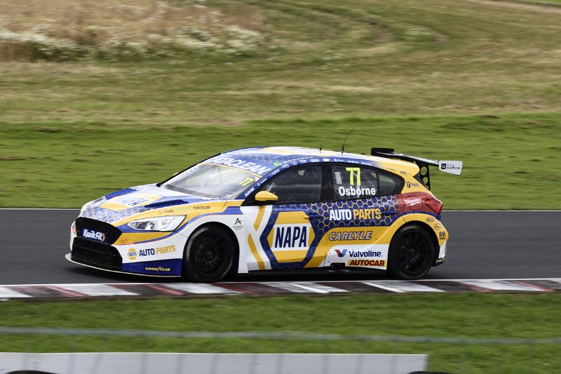 BTCC_quali_00044.jpg